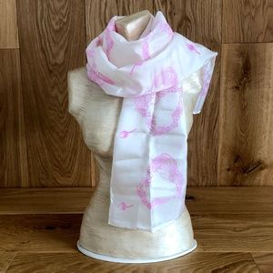 NWOT VTG White Scarf with Pink Heart Drawing Patte